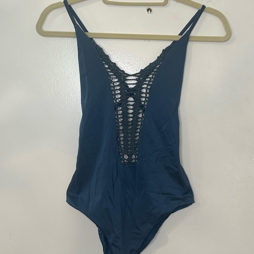 Billabong Teal and Gray Fabric Detail
